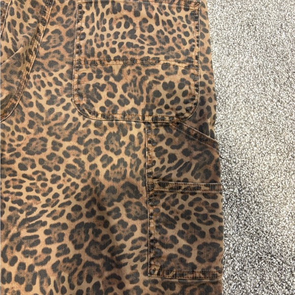 GAP Animal Print Mid Rise Carpenter Pants - Picture 4 of 10
